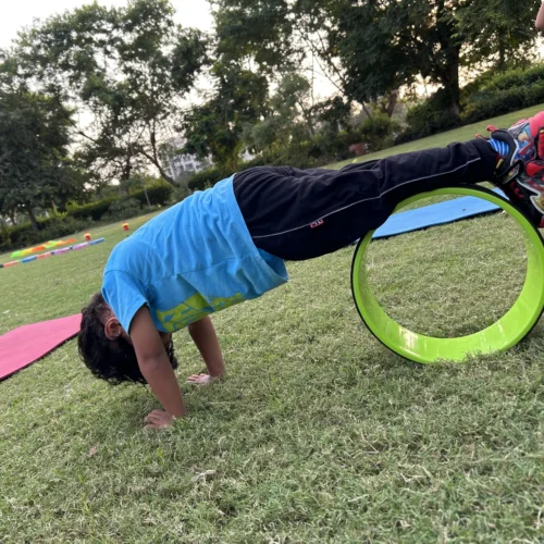 Vamos Fit Kids children at an outdoor fitness session